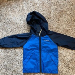 Columbia 2T rain coat/wind breaker